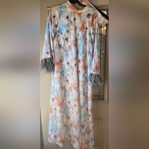 Exquisite Feather-Cuff Maxi Dress W/BELT – A Must-Have Statement Piece ✨